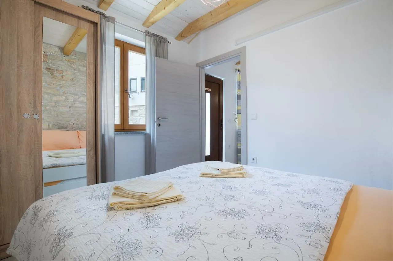 Apartments Leonardo&Mak Pula
