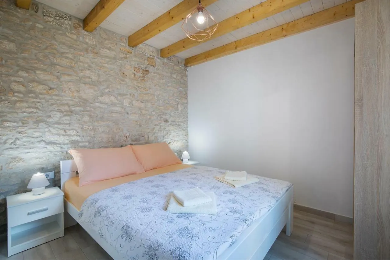 Apartments Leonardo&Mak Pula Croatia
