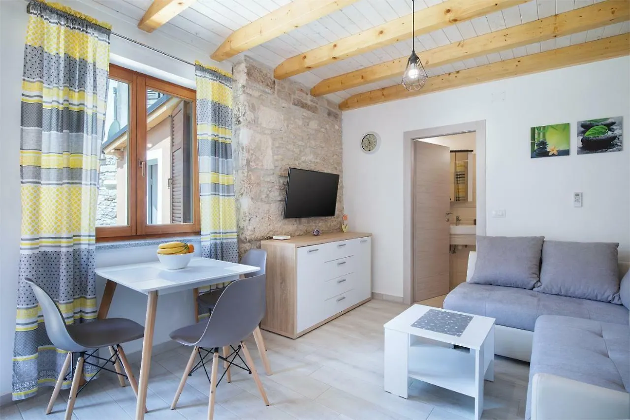 Apartments Leonardo&Mak Pula